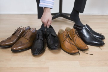Chọn giày da nam khi đi phỏng vấn ghi điểm với nhà tuyển dụng